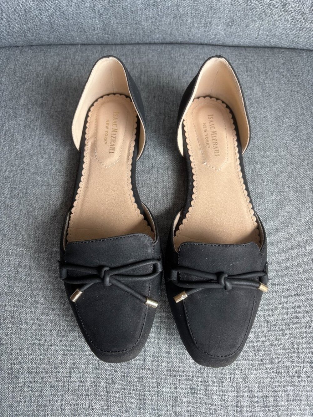Isaac Mizrahi New York Black D’Orsay Flats Size 7.5 Bow Gold Tip Detail - Picture 2 of 11